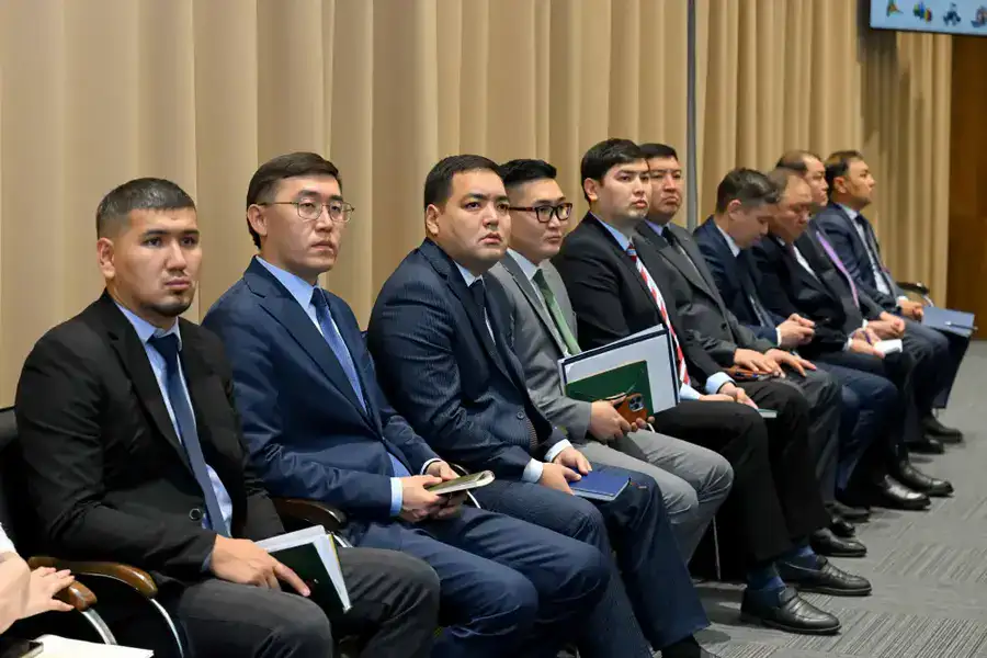 Обсуждена готовность дорог региона к зимнему периоду (5)