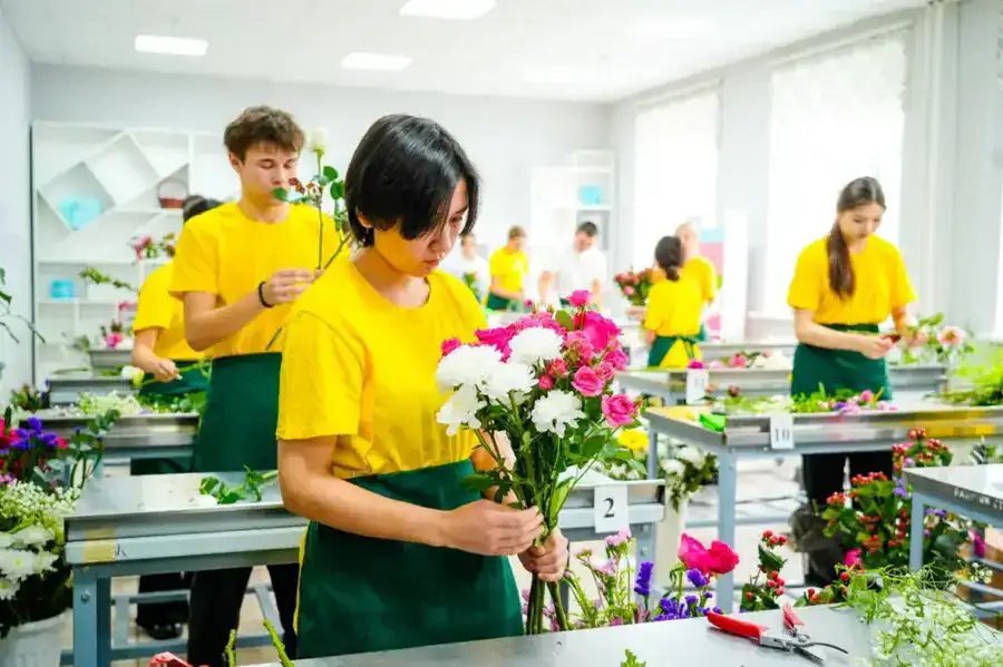 В Астане прошел конкурс «Лучший флорист-2025» (10)