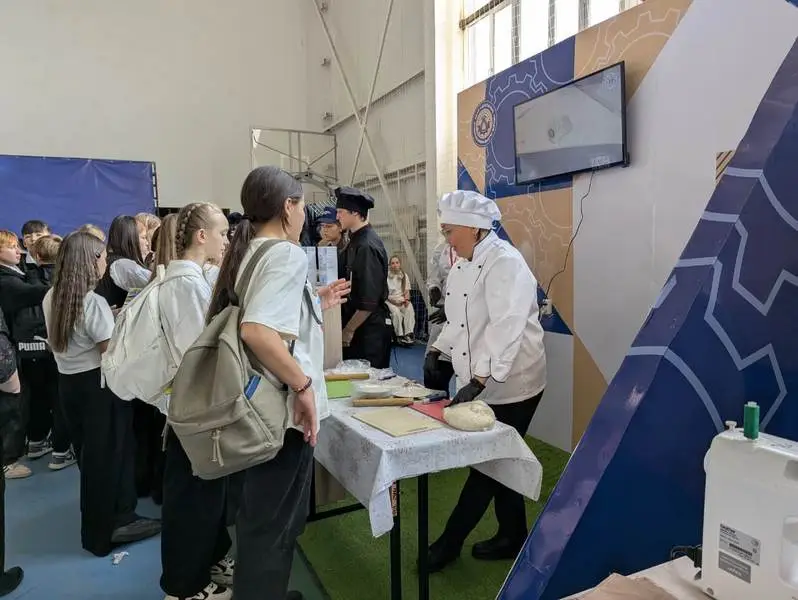 В Карагандинской области школьников знакомят с современными рабочими специальностями (4)