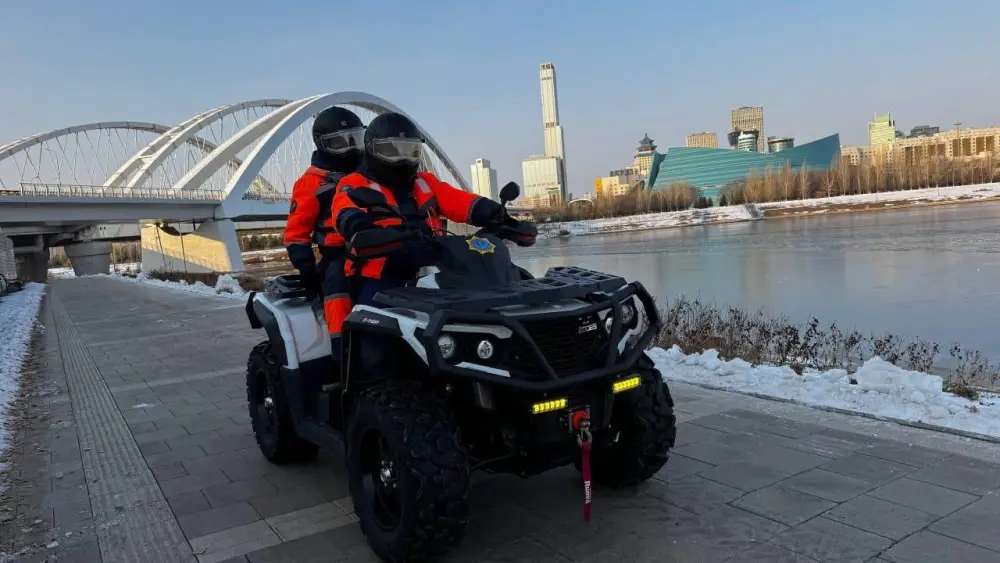 «Лед еще не окреп»: специалисты по ЧС предупредили жителей Астаны (3)