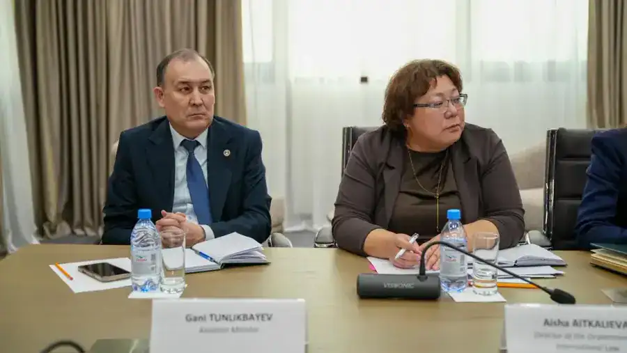 Министр юстиции Республики Казахстан Ерлан Сарсембаев встретился с Министром юстиции и цифрового развития Республики Эстония Лиисой Пакостой (6)