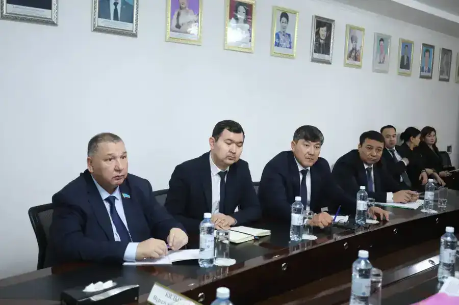 Нурдаулет Килыбай принял жителей Каракиянского района по личным вопросам (6)