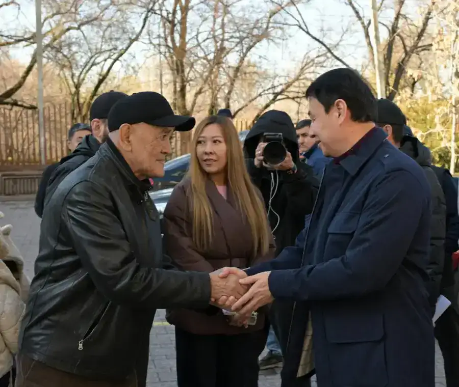 Жители ЖК «Сакура» поблагодарили акима Алматы за решение вопросов теплоснабжения (3)