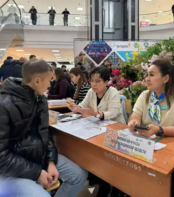 Более 40 предприятий предложили 850 вакансий на ярмарке рабочих мест в Караганде (2)
