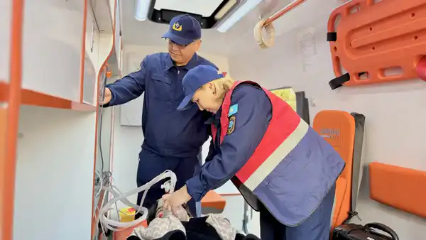 Лица МЧС: фельдшер Дана Доскалиева (4)