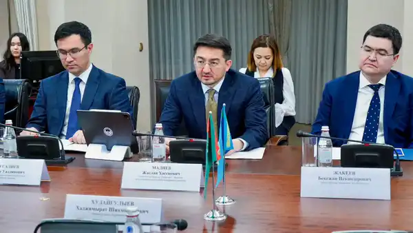 Казахстан и Туркменистан укрепляют сотрудничество в сфере цифровых технологий и связи (2)