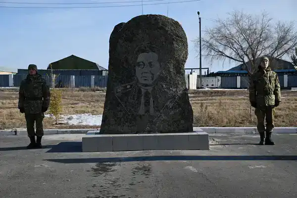 «Алаш! Әруақ! Абылай!» — казахские военные традиции ожили на Дне батыров в Караганде (8)