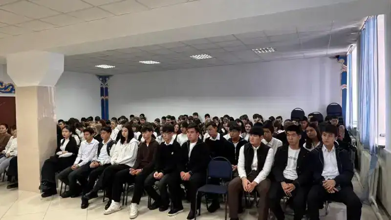 «Закон и порядок»: в столичном колледже организовано специальное мероприятие (4)