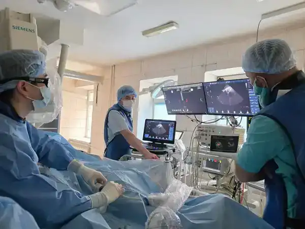 В Караганде начали проводить инновационные операции на сердце (3)