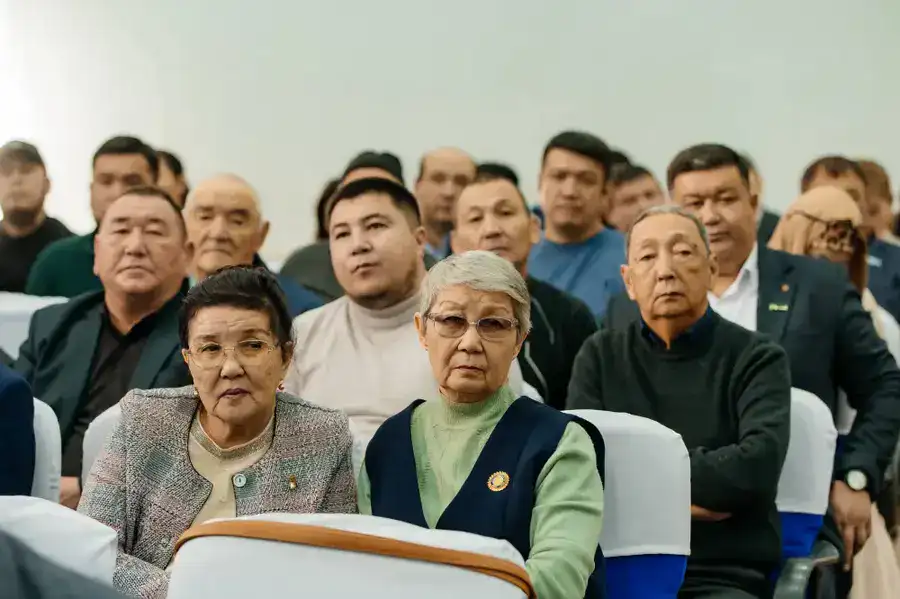 Серик Шапкенов встретился с жителями Макатского района (5)