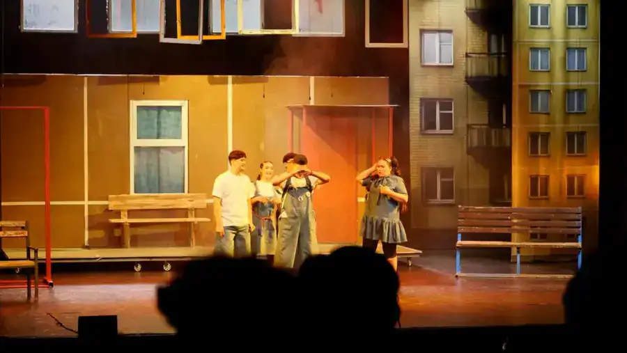 «Закон и порядок»: в Астане публике представили спектакль «Жылы мұң» (4)