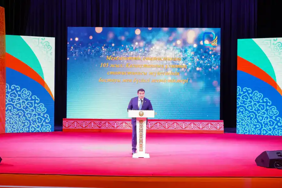 В ТУРКЕСТАНЕ ОТМЕТИЛИ 105-ЛЕТИЕ СЛУЖБЫ СТАТИСТИКИ (2)