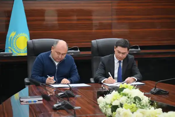 БОЛЕЕ 100 МЕМОРАНДУМОВ О СТАБИЛИЗАЦИИ ЦЕН И СДЕРЖИВАНИИ ИНФЛЯЦИИ ЗАКЛЮЧИЛИ В ШЫМКЕНТЕ (4)