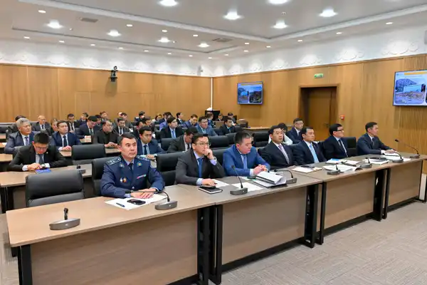 Аким области: Работы по обеспечению чистоты в регионе должны вестись круглый год – зимой и летом (7)