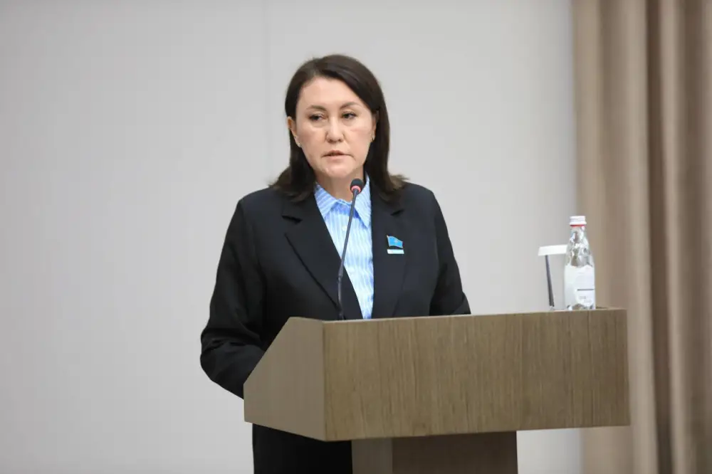 В Актюбинской области обсудили пути улучшения системы защиты прав детей (2)