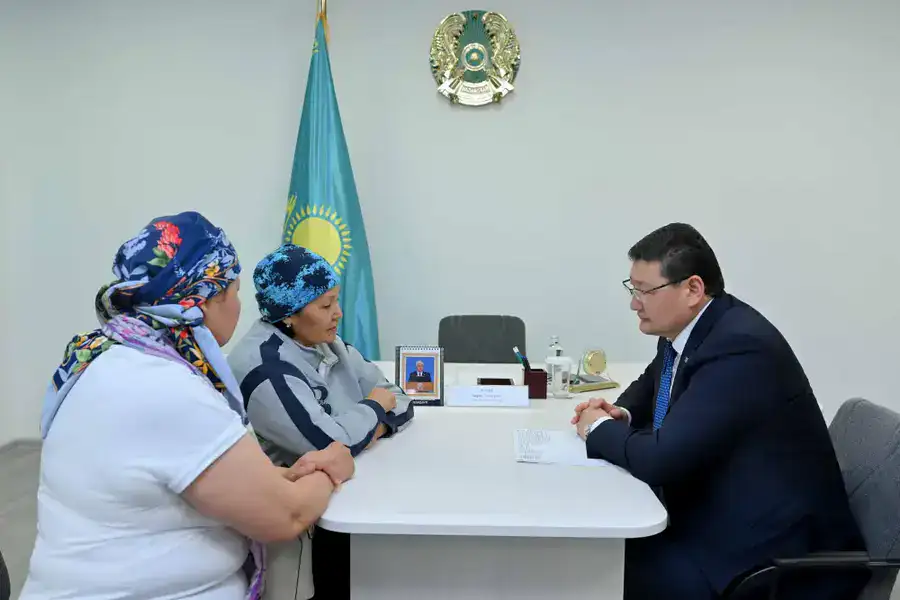 Аким области провел личный приём граждан (4)