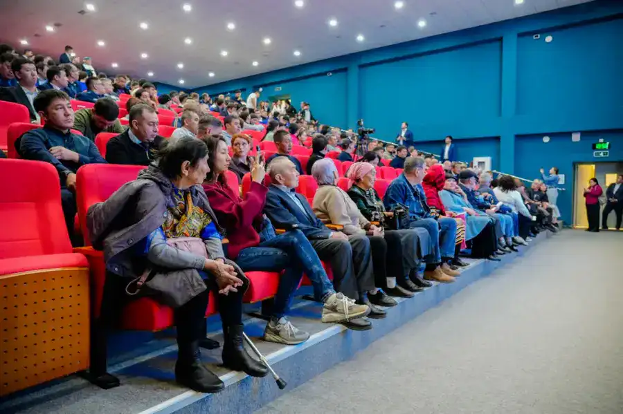 Аким Астаны встретился с жителями ЖМ «Уркер» (5)