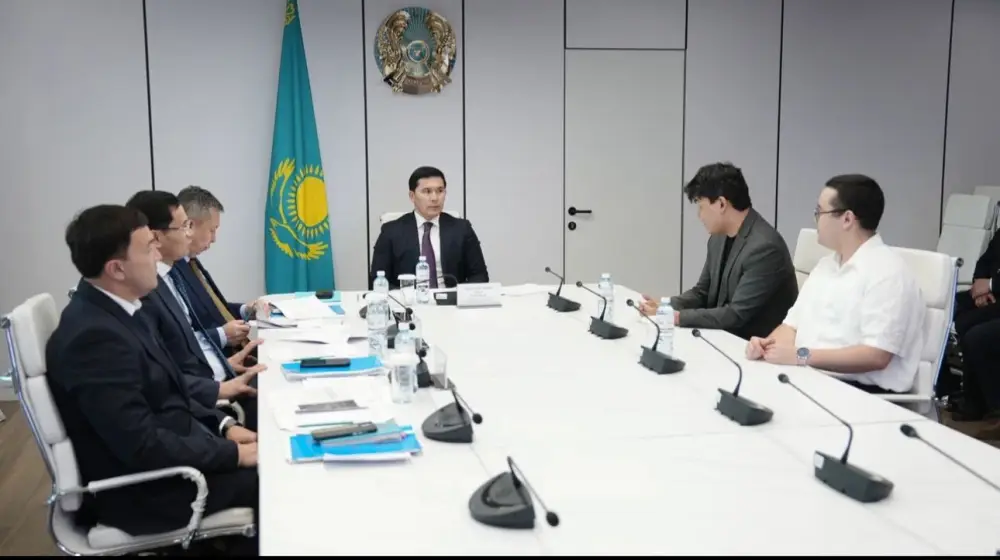 Министр туризма и спорта провёл личный приём граждан (3)