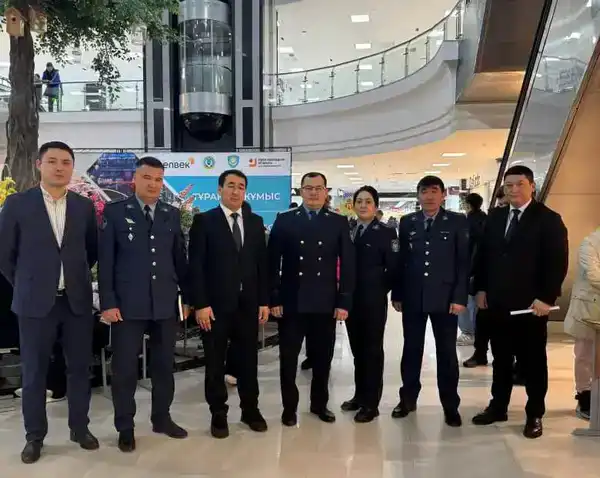 Более 40 предприятий предложили 850 вакансий на ярмарке рабочих мест в Караганде (3)