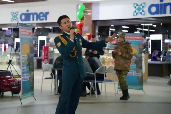 В Северо-Казахстанской области прошли встречи военнослужащих со школьниками и рабочей молодежью (4)