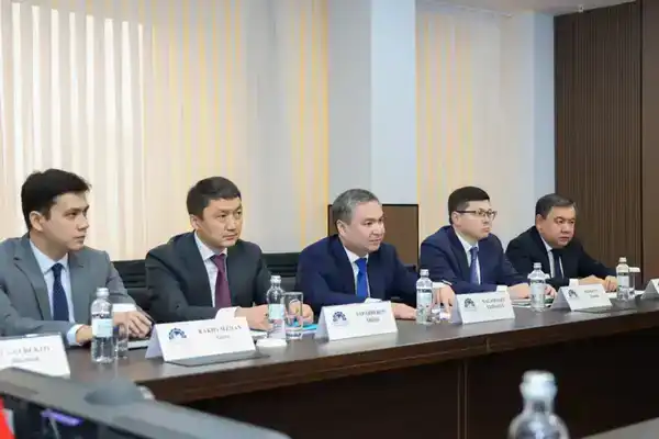 Министр Ерсайын Нагаспаев встретился с Заместителем министра промышленности и информационных технологий Китая (3)