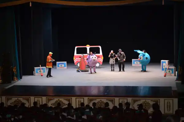 Формирование культуры безопасности: спасатели обучают детей действиям при ЧС (5)