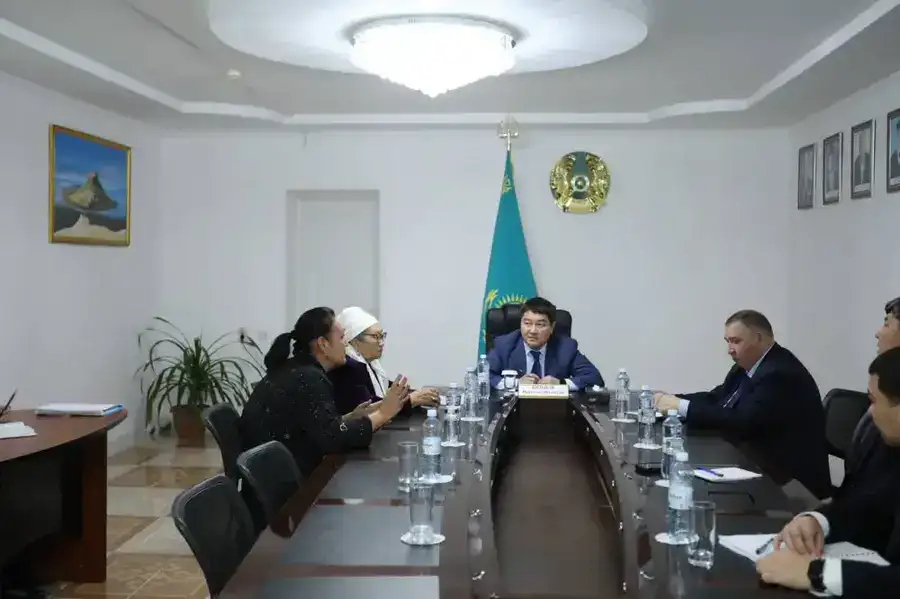 Нурдаулет Килыбай принял жителей Каракиянского района по личным вопросам (9)