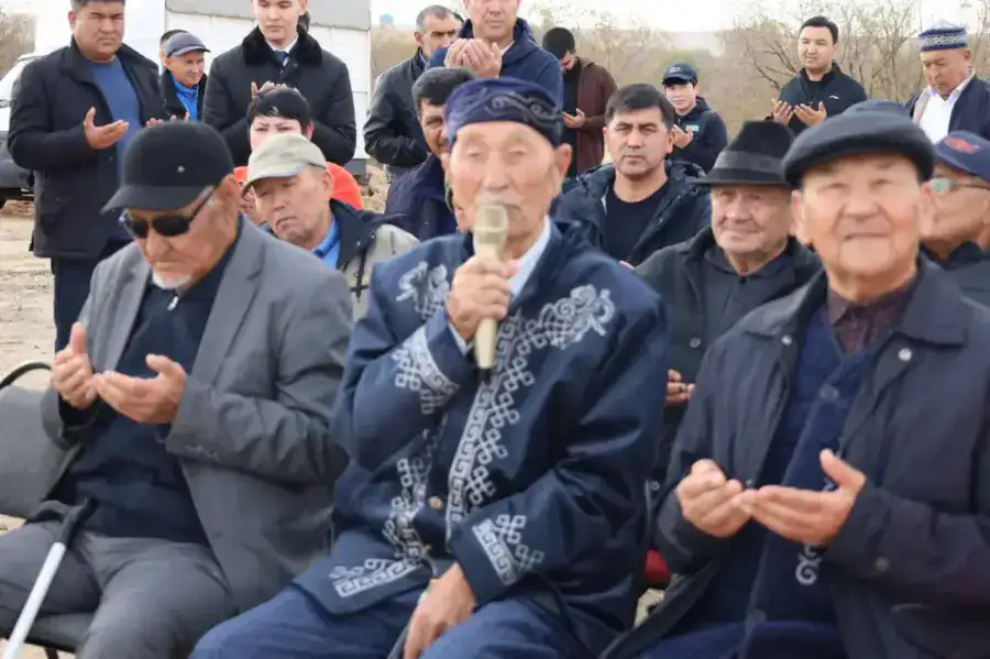 ТУРКЕСТАН: В ТОЛЕБИ НАЧАЛОСЬ СТРОИТЕЛЬСТВО СОВРЕМЕННОГО СПОРТИВНОГО КОМПЛЕКСА (2)