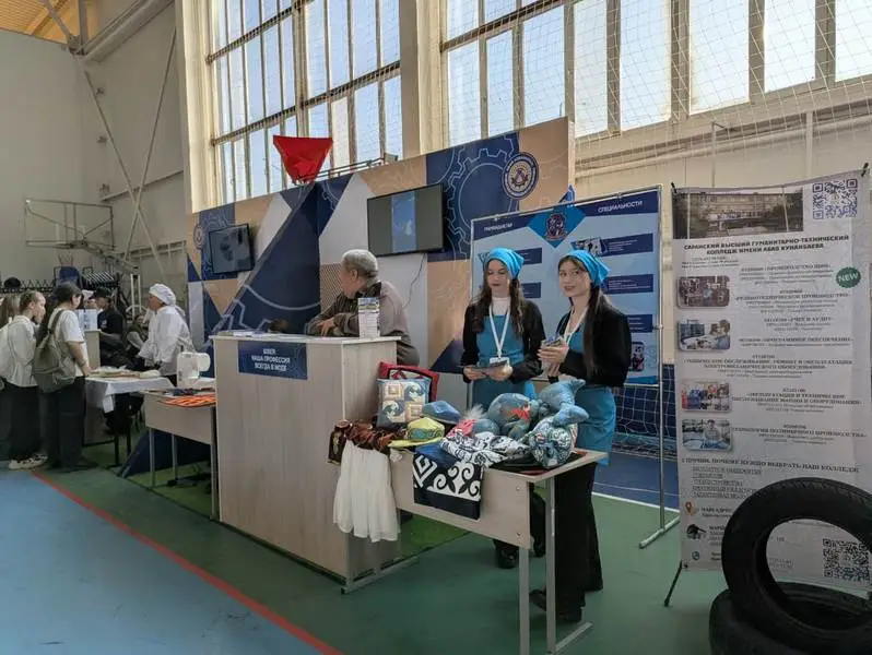 В Карагандинской области школьников знакомят с современными рабочими специальностями (3)