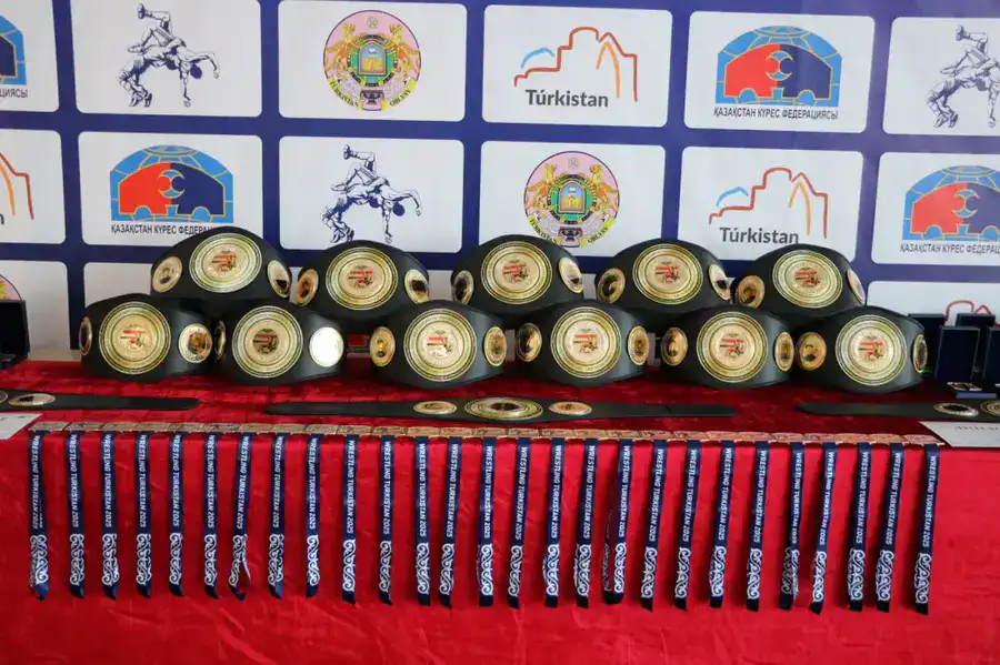 В ТУРКЕСТАНЕ СТАРТОВАЛ МЕЖДУНАРОДНЫЙ ТУРНИР ПО БОРЬБЕ ПАМЯТИ САБЫРА РАХИМОВА (2)