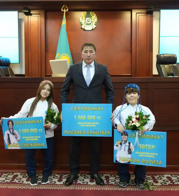 Глава региона встретился с чемпионами мира по парапауэрлифтингу (5)