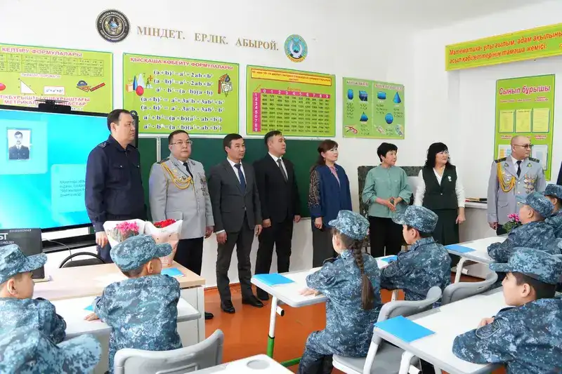 «Закон и порядок»: в одной из школ Бухар-Жырауского района открылся специализированный класс «Жас сақшы» (8)