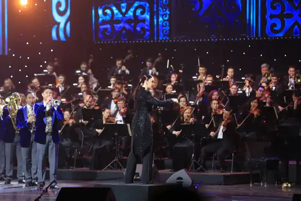 90-летний рубеж: Казахская государственная академическая филармония имени Жамбыла отметила юбилей (9)