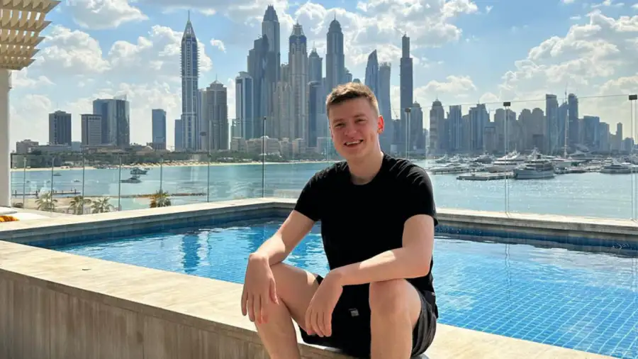 Блогер Mellstoy