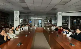 Обсуждение творчества Такена Алимкулова в Национальной академической библиотеке РК: влияние на восприятие казахской литературы