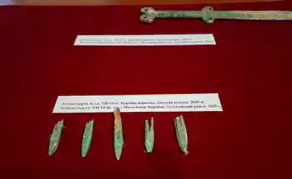 В Карагандинской области археологи обнаружили уникальное погребение сакского воина с бронзовым мечом и золотыми украшениями