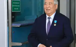 Амангос Тулеуов: Золотой колос казахстанского труда встретил своего героя в аэропорту