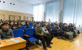 В Астане молодежный ресурсный центр провел встречу по финансовой грамотности и предупреждению о мошенничестве
