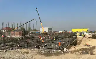 В Наурызбайском районе Алматы открываются 2 новые поликлиники и 3 спортивных комплекса, что улучшит доступ к медицинским услугам и возможностям для активного отдыха.