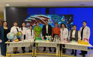 новая школа Астаны STEM лаборатории класс робототехники обучение детей с особыми потребностями