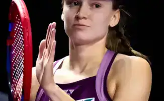 Елена Рыбакина открывает новую эру в женском теннисе, став первой чемпионкой из Азии на Итоговом турнире WTA