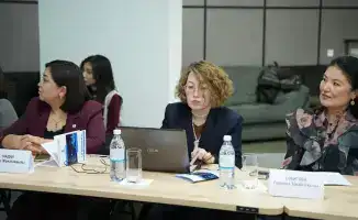 Эксперты обсуждают языковую политику Казахстана в Академии государственного управления