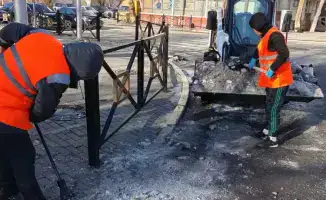 В Астане организована круглосуточная снегоуборка для обеспечения безопасности дорожного движения