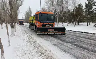 Астана: 1220 машин на ночной битве со снегом!