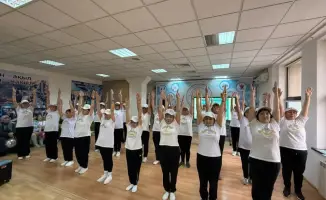 Пенсионеры столицы отмечают успехи в гимнастике Айкуне, улучшая здоровье и качество жизни