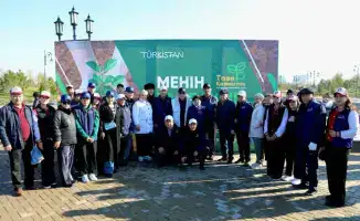 Посадка деревьев в Туркестане осенью 2023 более 300 участников 124250 саженцев