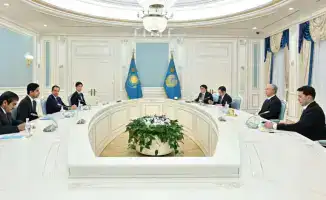 Касым-Жомарт Токаев обсуждает развитие падела с международными лидерами спорта