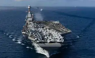 Корабли ВМС США во главе с авианосцем USS Gerald R. Ford прибыли в Карибское море, что подчеркивает активное присутствие американских военно-морских сил в этом стратегически важном регионе.