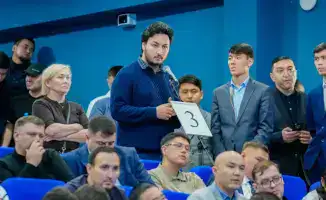 Аким Астаны обсудил с жителями ЖМ «Уркер» развитие района и благоустройство