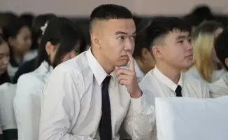 Экологическая лекция о сохранении лесов для студентов в Семее